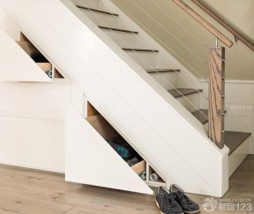 楼梯间鞋柜装修效果图 小型别墅