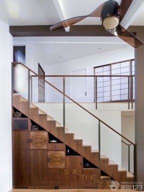 楼梯间鞋柜装修效果图 美式简约风格