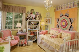 温馨小户型儿童房间黄色墙面装修实景图