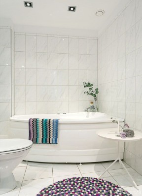 小户型厕所装修 扇形浴缸装修效果图片