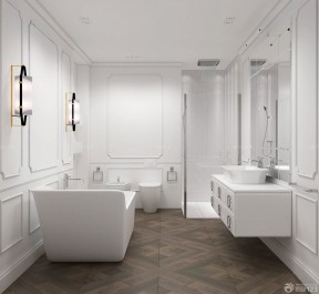 精致小户型厕所白色墙面装修实景图