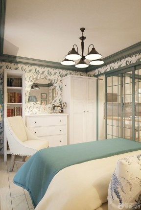 交换空间小户型卧室 白色橱柜装修效果图片