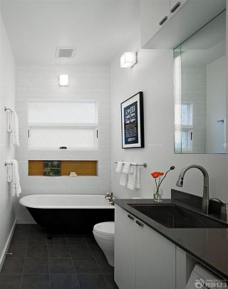 简约小户型厕所黑色地砖装修效果图片
