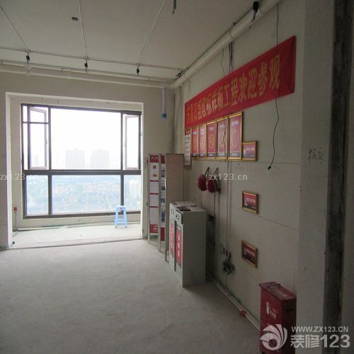 蓝堡湾欧式施工工地