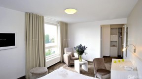 一室一厅装修样板间 纯色窗帘装修效果图片