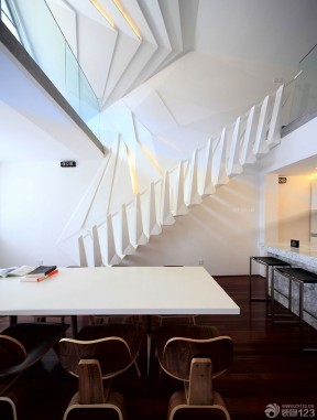 跃层楼梯设计效果图小户型 后现代风格