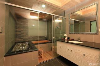 沉稳风格主卧和卫生间砖砌浴缸装修图片