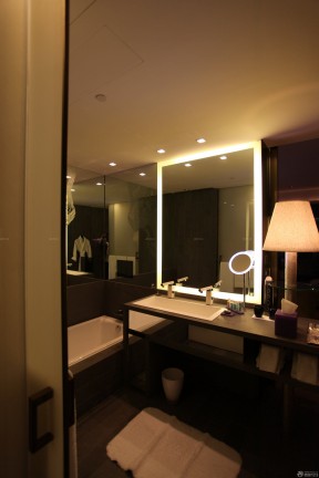 小型酒店设计客房卫生间镜子效果图