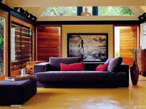 80平米房子装修设计图 实木门图片