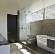 快捷酒店室内卫生间白色浴缸装修效果设计图片