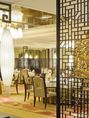 酒店餐厅石膏吊顶图 中式风格设计装修效果图片