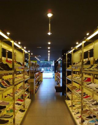 小型鞋店吊顶灯装修效果图片