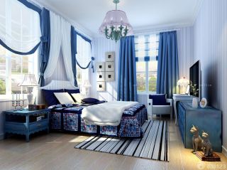 顶楼带跃层卧室蓝色窗帘装修效果图片