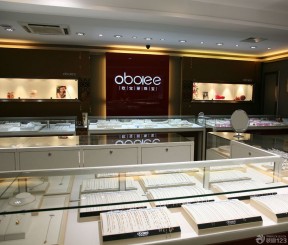 珠宝专卖店设计 玻璃展示柜