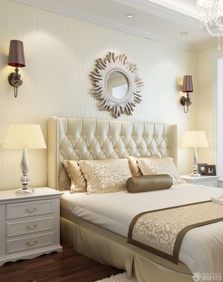 客厅变卧室床头壁灯装修效果图片