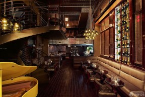 经典复古酒吧深棕色木地板装修效果图片