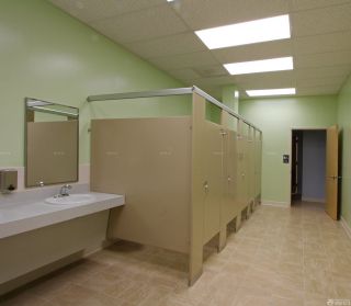 学校卫生间绿色墙面装修效果图片