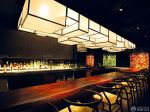 日式酒吧木质吧台装修效果图片