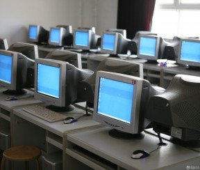 学校电脑房装修图片 
