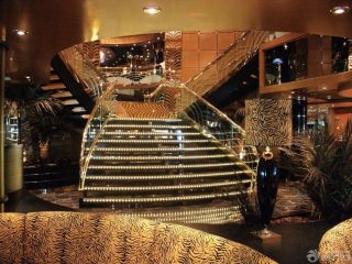 时尚酒吧楼梯装饰玻璃楼梯扶手图片