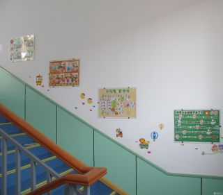 学校楼梯扶手装修案例