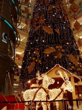 豪华圣诞节大型商场装饰效果图