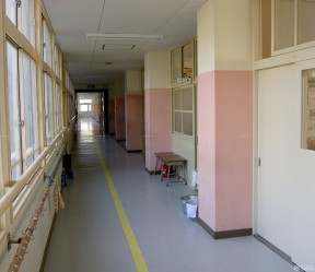 学校走廊装修效果图 吊顶设计