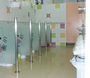 幼儿园学校厕所隔断设计装修效果图图片