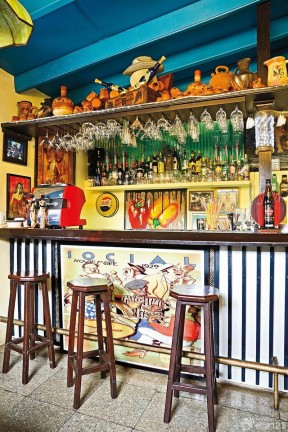 乡村式酒吧吧台效果图 置物架装修效果图片
