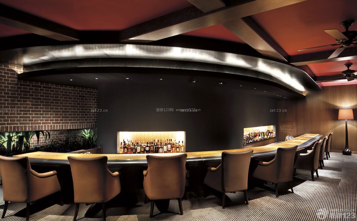 古典酒吧黑色墙面装修设计效果图片