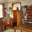 图书馆室内木楼梯扶手装修效果图