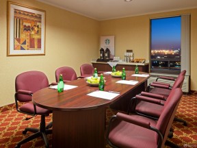 会议室装饰效果图 黄色墙面装修效果图片