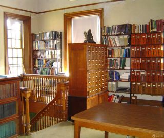 图书馆室内木楼梯扶手装修效果图