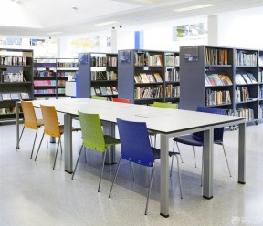 现代图书馆室内地砖装修案例