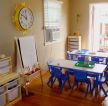 小型幼儿园室内深棕色木地板装修效果图片