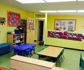 幼儿园装修效果图 室内门图片