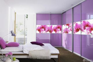 紫色卧室入墙衣柜设计装修效果图
