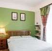 美式乡村风格小卧室浅绿色壁纸窗帘装修效果图