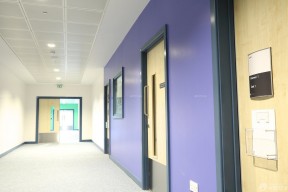 医院走廊背景图片 紫色墙面装修效果图片