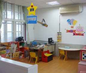 幼儿园室内棕黄色木地板装修效果图样