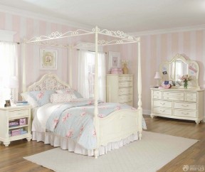 女孩子卧室装修效果图 四柱床装修效果图片