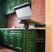 小厨房绿色实木橱柜装修效果图