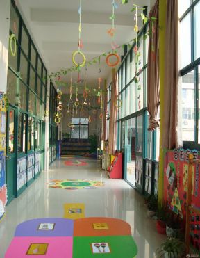 现代幼儿园设计效果图 幼儿园走廊装饰图片