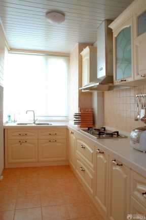 小面积厨房装修效果图 厨房地面瓷砖