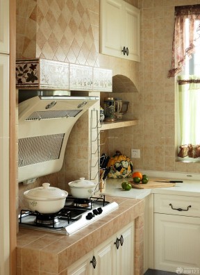 长方形厨房装修效果图 小型别墅