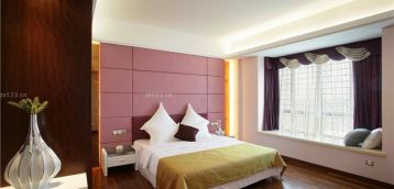 漂亮的卧室粉色床头背景墙设计图片