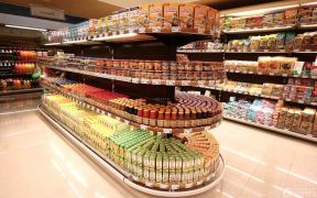 超市货架陈列 超市饮品区装饰图片