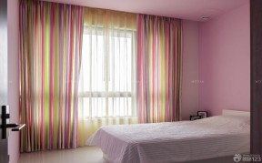 粉色卧室条纹窗帘装修效果图片2023
