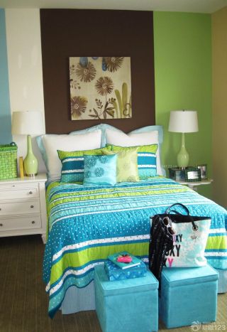 交换空间小户型卧室卧室床头装饰画装修效果图片