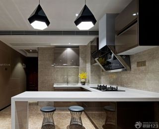 60平米两室一厅厨房瓷砖装修效果图图片